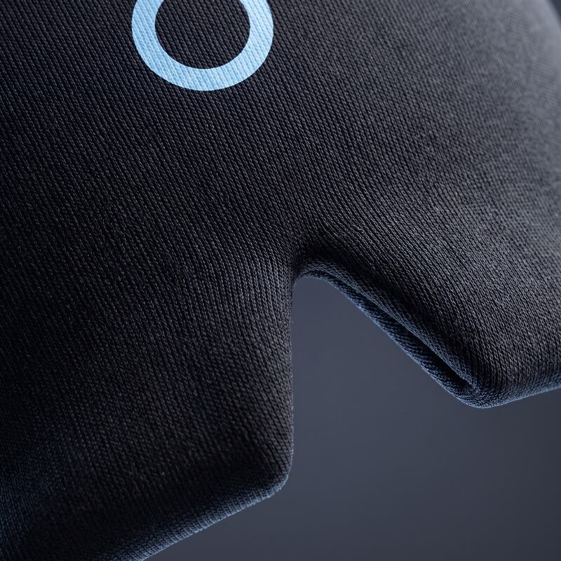 Close-up — the cooling gel matrix through the knit